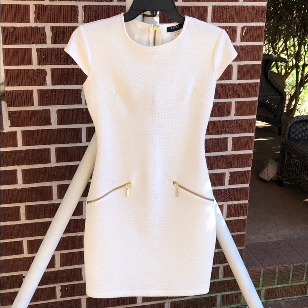 🤩 BEAUTIFUL QUILTED WINTER WHITE DRESS!!